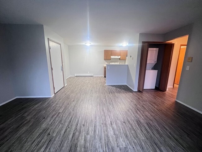 Photo - Spacious Two Bedroom Upper Apartment with Laundry in Unit! Unit 529 Donna Street NW
