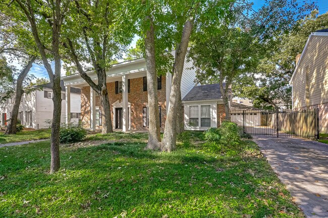 Photo - 727 Langwood Dr