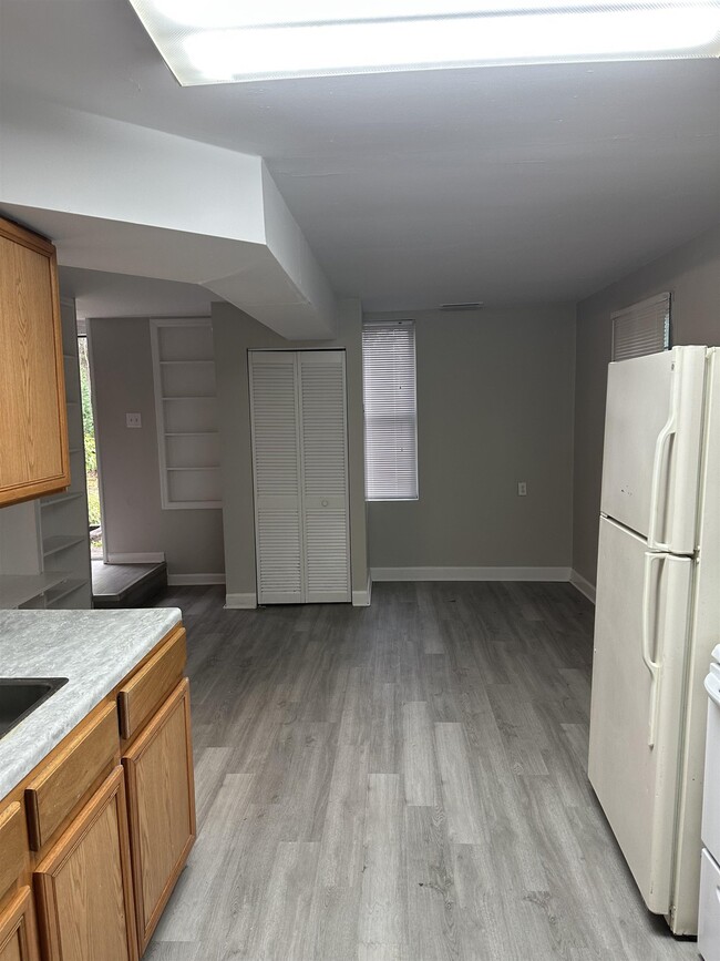 Photo - 229 S Lipona Rd