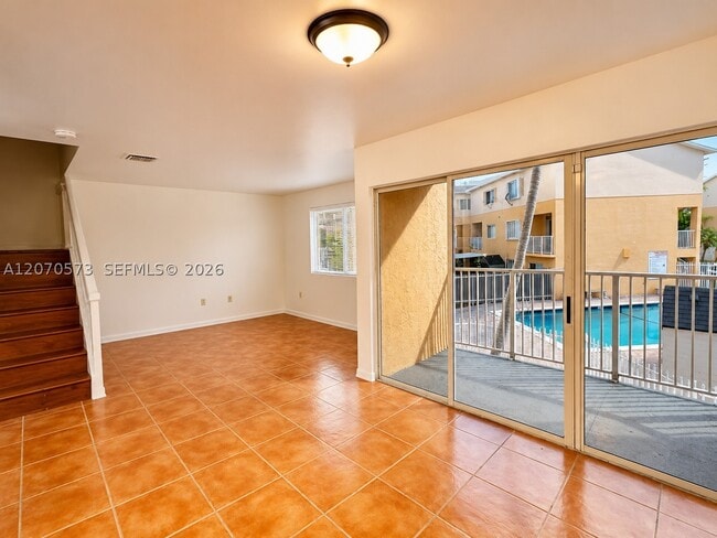 Photo - 6235 SW Kendale Lakes Cir Unit 239
