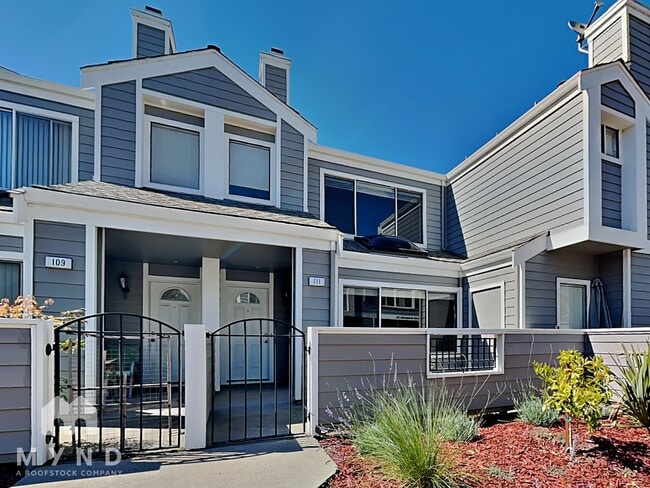 Building Photo - 25445 Southwick Dr Rental