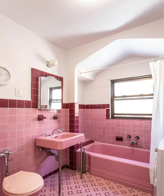 Photo - 6507 Exeter St