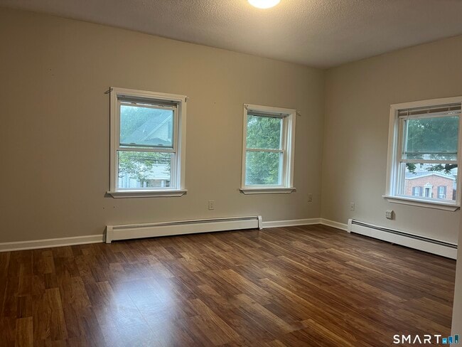 77 Meadow St Unit 2nd. Floor