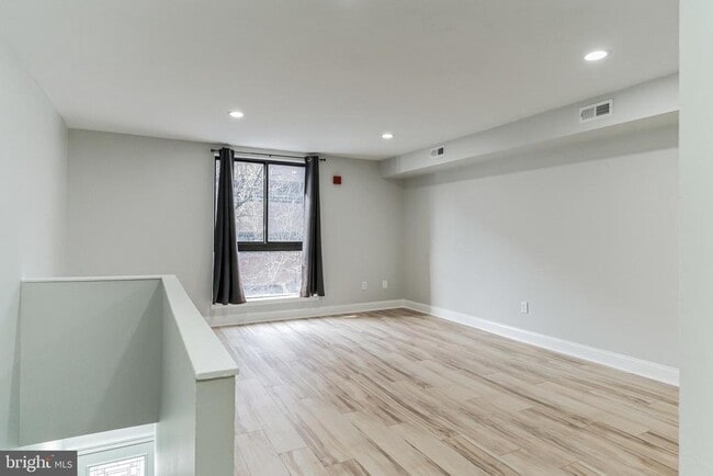 Photo - 1711 South St