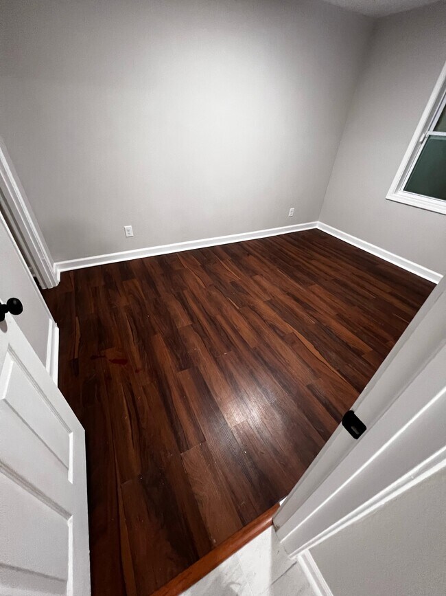 Photo - 3927 Dearborn St