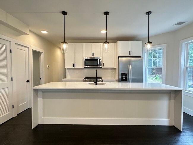 Photo - 131 Grampian Way