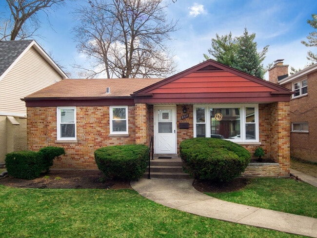 Building Photo - 8727 Hamlin Ave