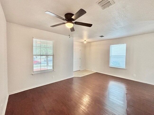 Photo - 2715 Moon Rock-