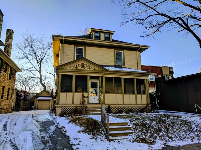 Photo - 3404 Baltimore Ave Unidad 3