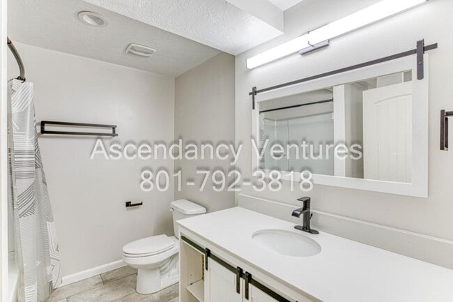 Photo - 1483 N Clemente Wy