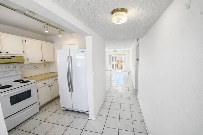 Photo - 1630 W 46th St Unit 514B