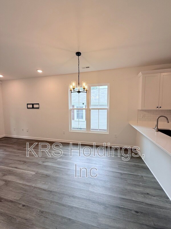 Photo - 1420 Maplewood Dr