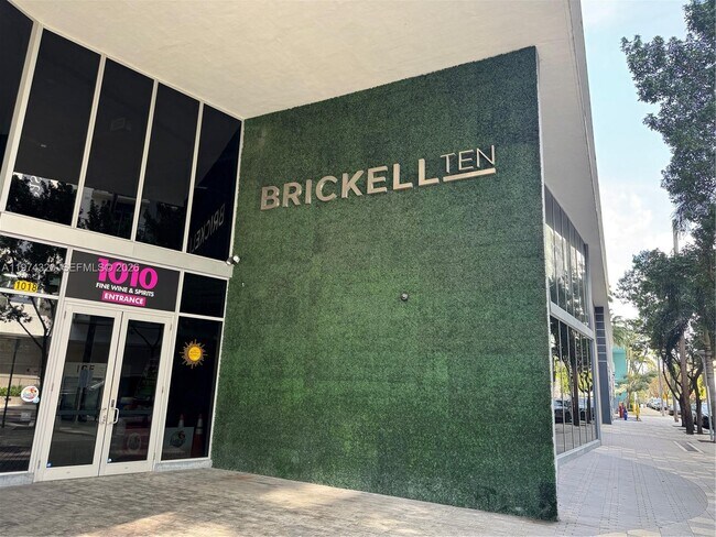 Photo - 1010 SW 2nd Ave Unidad 1505