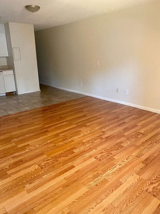 Photo - SUPER CUTE! 1st Floor 1 Bedroom/ 1 Bath Condo in Garden City! Close to the beach! Unit D3