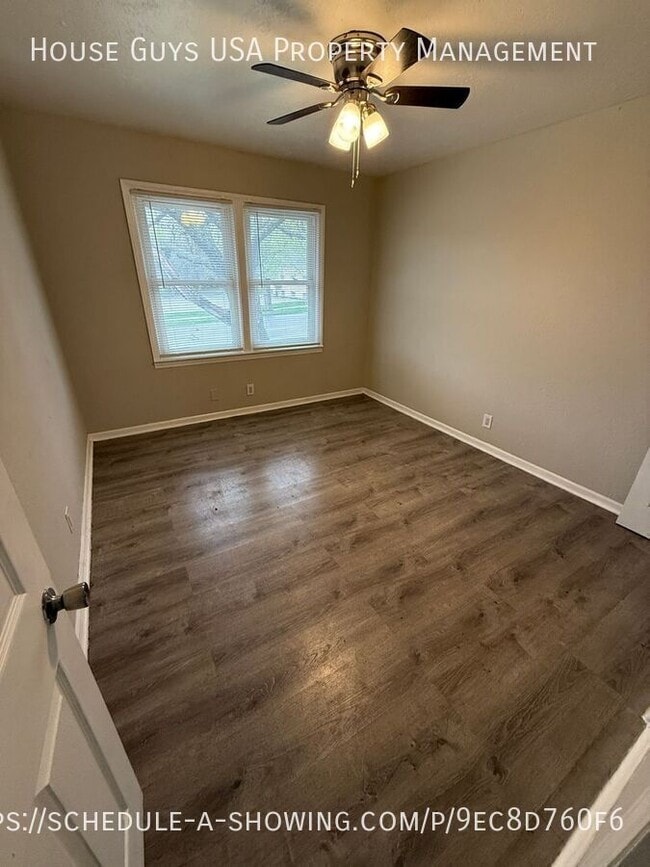 Photo - 4612 Linwood Blvd