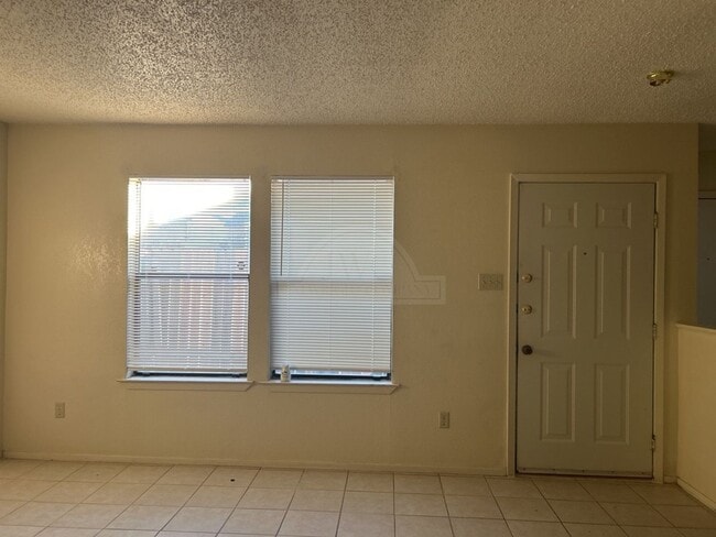 Photo - 4111 Water St