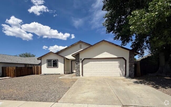 Building Photo - 982 Sunburst Dr Rental