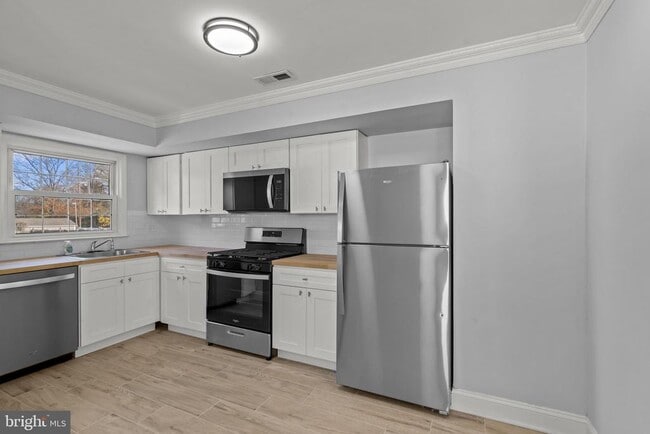 Photo - 418 Delview Ln