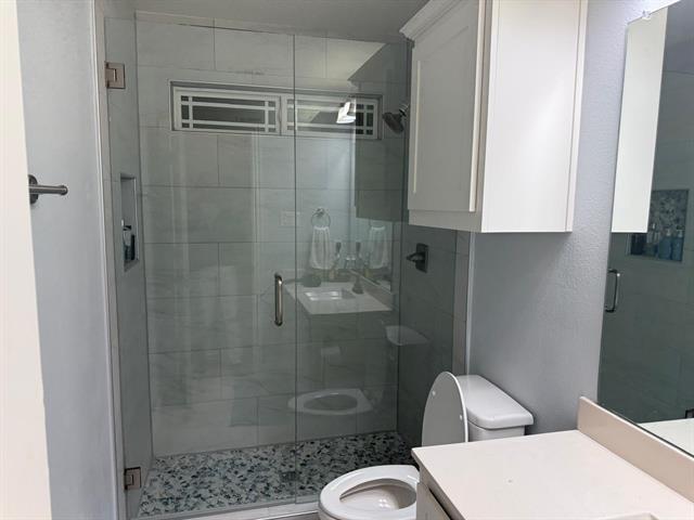 Photo - 5829 Oakmere Ln