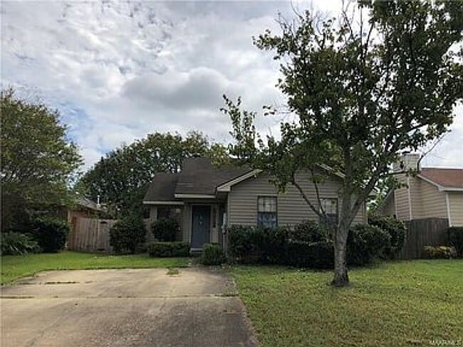 Building Photo - 1525 Westminster Dr