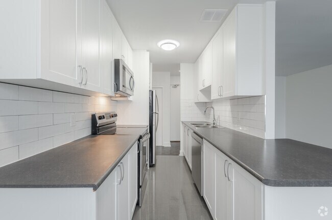1BR, 1BA - 674SF - Kitchen - 200 Ridley