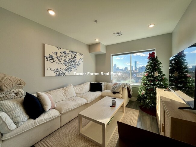 Building Photo - 55 W 5th St Unit 609
