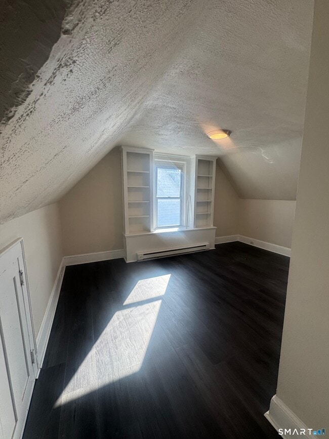 Photo - 133 Wordin Ave Unit 3rd