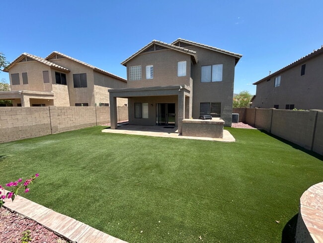 Building Photo - COMING SOON. Pets Welcome. Turf backyard. Quiet cul-de-sac lot. Bonus Room/loft. 3 blocks to awa...