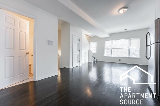 Photo - 2440 N Ashland Ave Unit 2