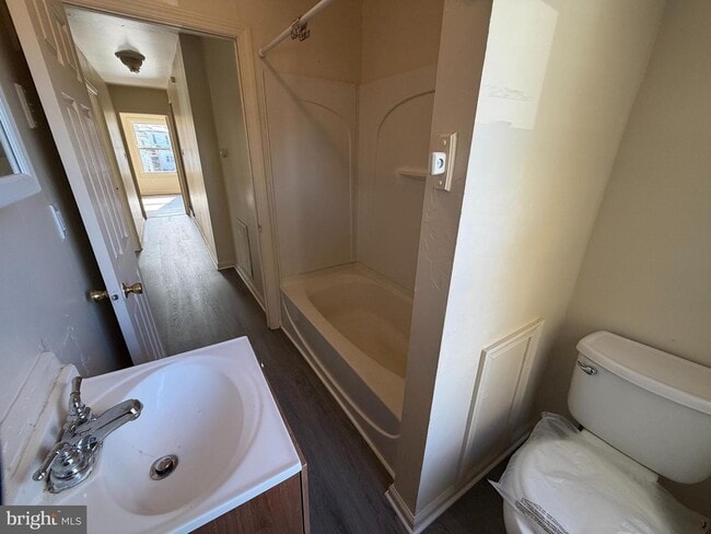 Photo - 110 W Main St