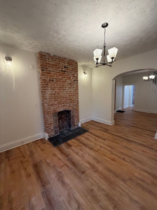 Photo - 441 E Whittier St Unit 1