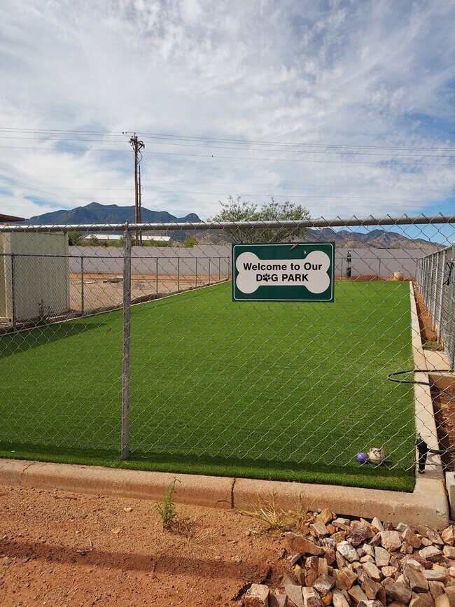 Parque para perros - Sierra Carmichael Apartments