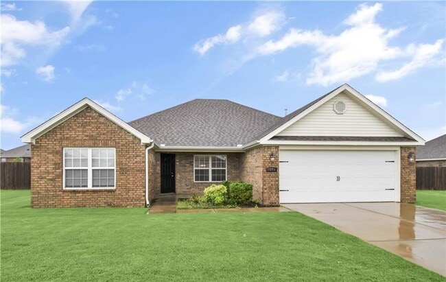 Building Photo - 1240 Lariat Dr Rental