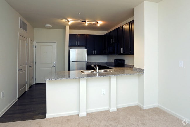1BR,1BA