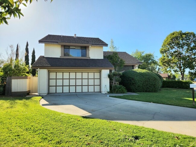 Building Photo - 4 bedroom house in Redwood Shores
