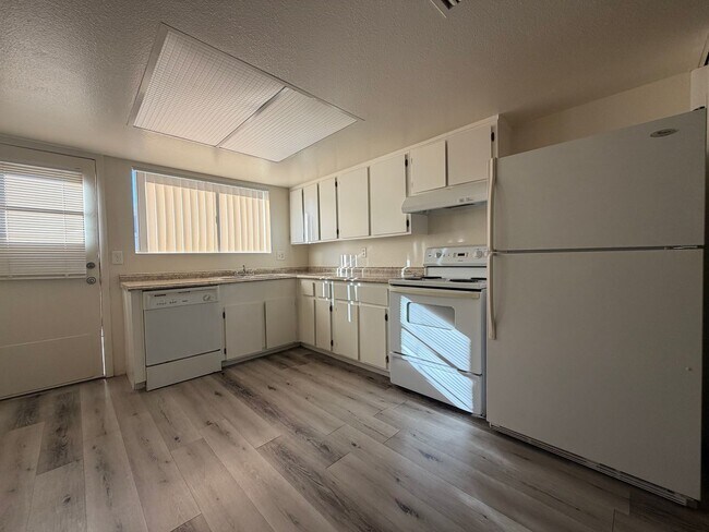 Photo - 3351 W Harmont Dr Unit 3351-03