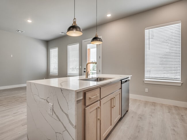 Photo - 11329 N Blackwelder Ave