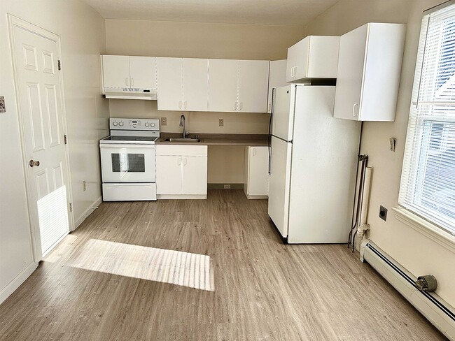 Building Photo - 96 Palm St