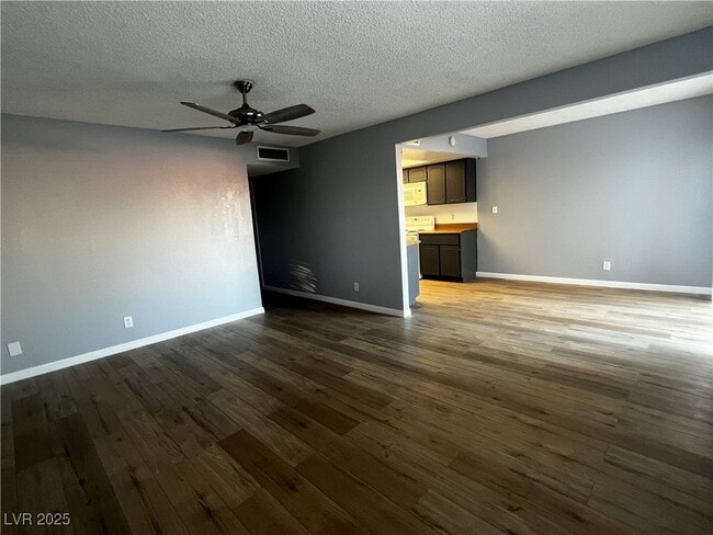 Photo - 301 Brookside Ln