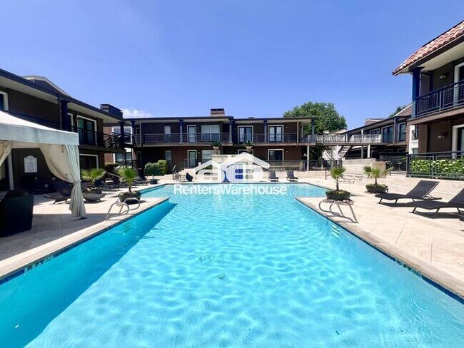 Resort Style living, Tuscany Condos - Resort Style living, Tuscany Condos