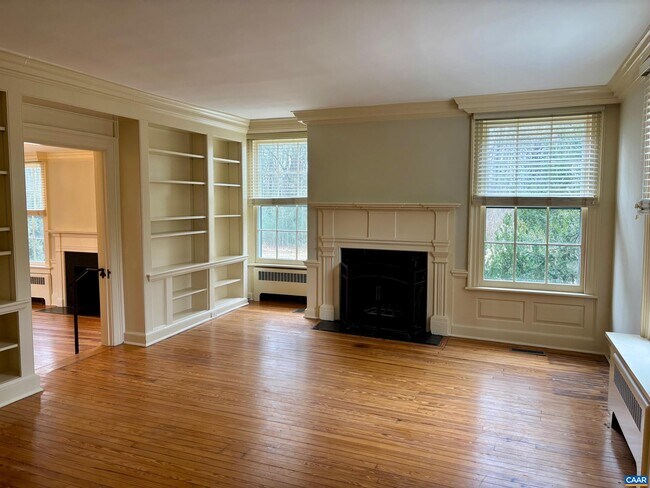 Photo - 800 Glendower Rd