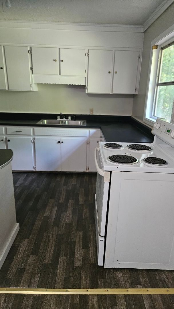 Photo - $1300 4 bed 2 bath For rent