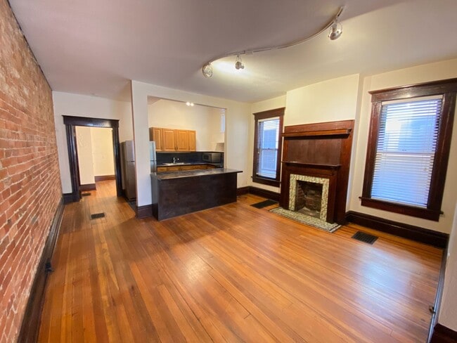 Photo - Dennison Ave 866-868 CR Unit 866