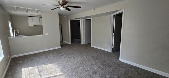 Photo - 5930 Agnes Ave