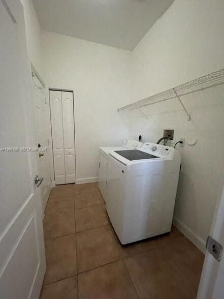 Photo - 1837 NE 37th Pl