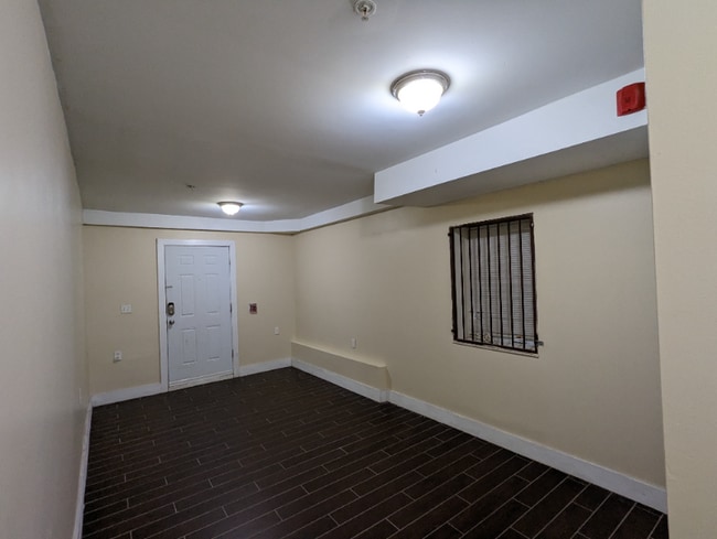 Photo - 2329 N Park Ave Unidad B
