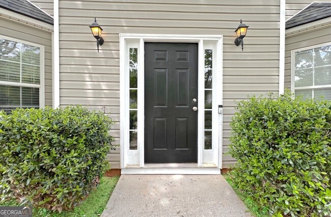 Photo - 5983 Hitt Lake Trail