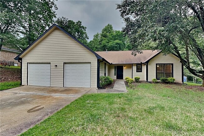 Building Photo - 5580 Dorsett Shoals Ln