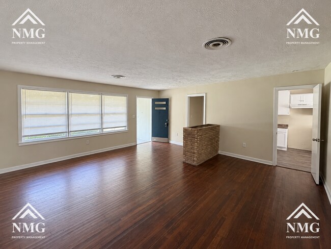 215 Wildwood Ter