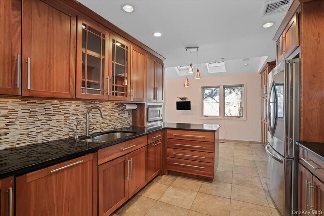 Photo - 208 Boulder Ridge Rd